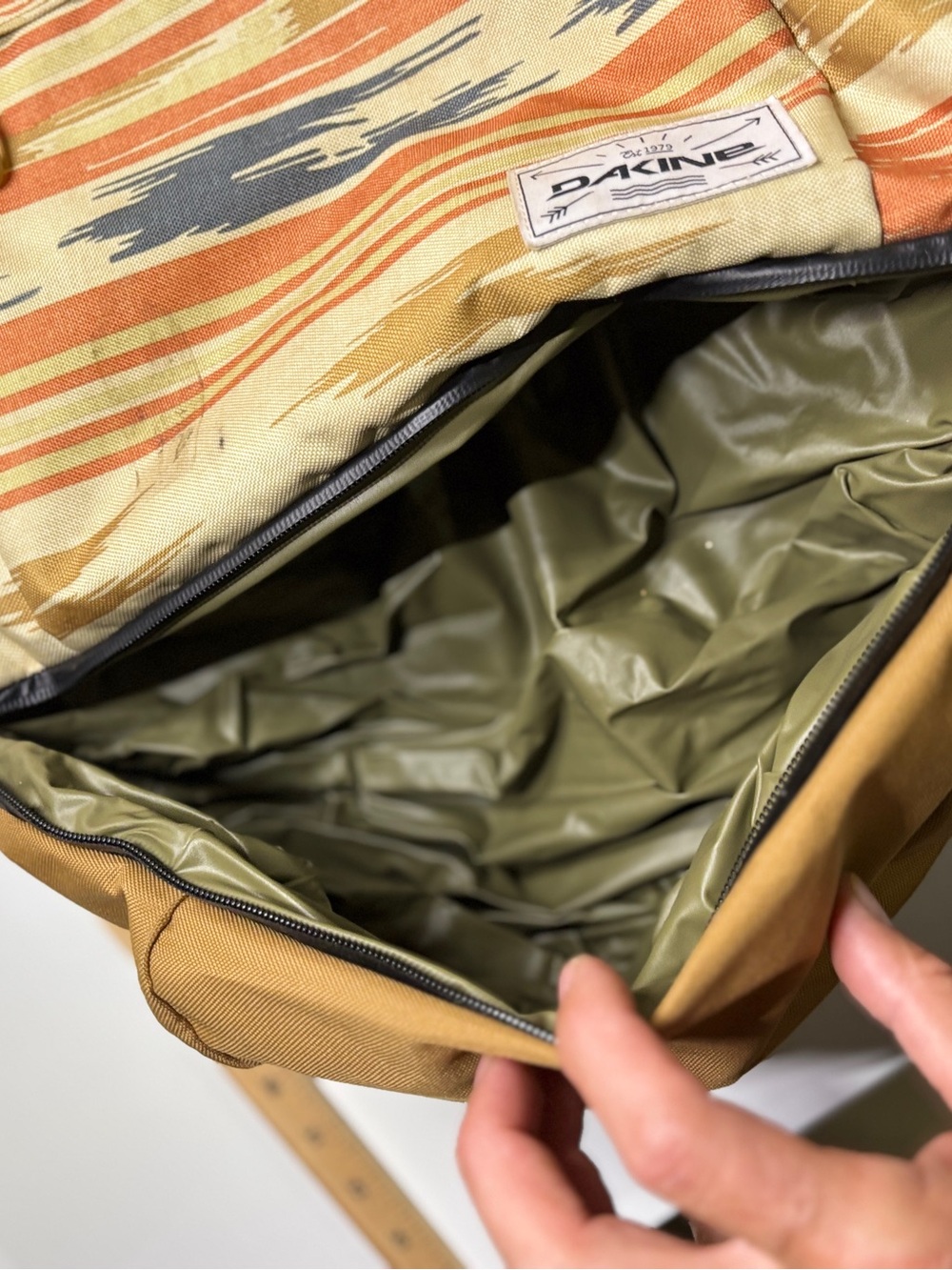 DAKINE Interval Wet/Dry 24L Backpack Surf Pack Painted Palm - Picture 6 of 10